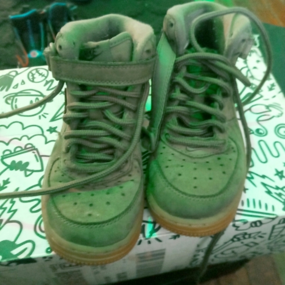 Shoes